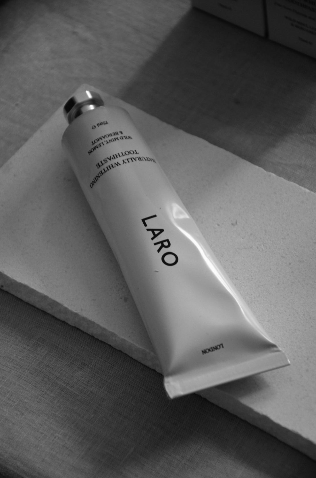 Laro Fluoride Free Toothpaste B&W